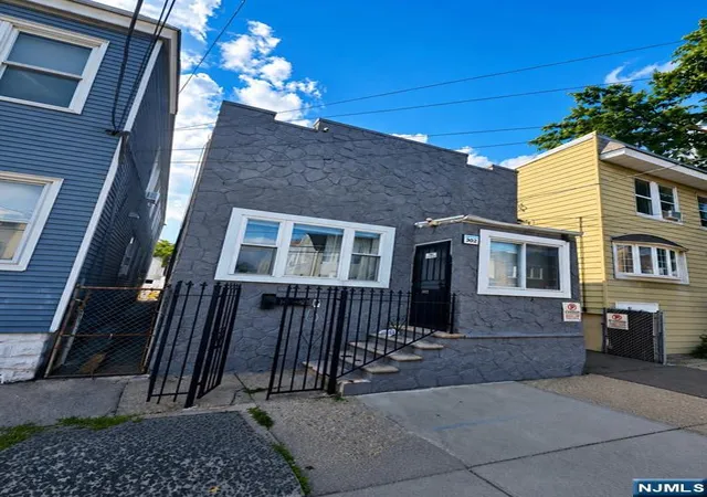Photo 1 of Land for sale at 302 10th St, Newark, NJ 07107 | MLS# 26030686 | Listing updated on 2026-09-18