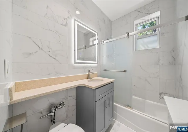 Photo 3 of Condo for sale at 218 Broad Ave #3C, Leonia, NJ 07605 | MLS# 26030699 | Listing updated on 2026-08-13