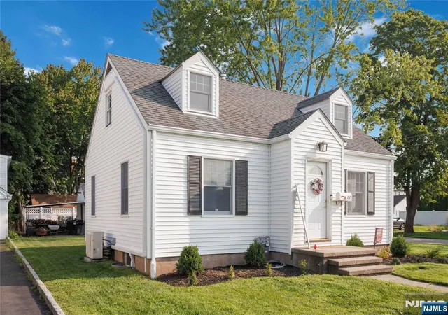 Photo 2 of Single family home for sale at 22 First St, Mahwah, NJ 07430 | MLS# 26030721 | Listing updated on 2026-09-08
