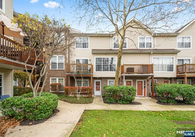 2nd image of 1420 Westgate Dr #8109, Fort Lee, NJ 07024 | MLS# 26030748