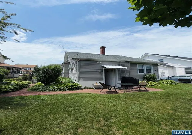 Photo 4 of Sale Pending at 409-411 25Th St, Paterson, NJ 07514 | MLS# 26030751 | Listing updated on 2026-09-23