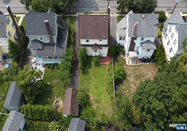 Photo 4 of Single family home for sale at 352 Demarest Ave, Oradell, NJ 07649 | MLS# 26030785 | Listing updated on 2026-08-23