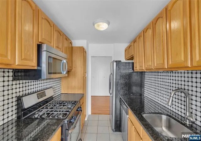 Photo 3 of House for sale at 6600 Boulevard East #11E, West New York, NJ 07093 | MLS# 26030786 | Listing updated on 2026-08-15