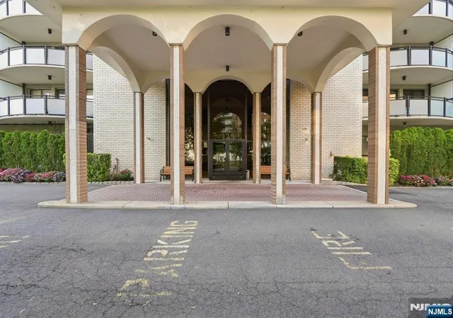 Photo 2 of Sale Pending at 125 Prospect Ave #18D, Hackensack, NJ 07601 | MLS# 26030815 | Listing updated on 2026-09-01