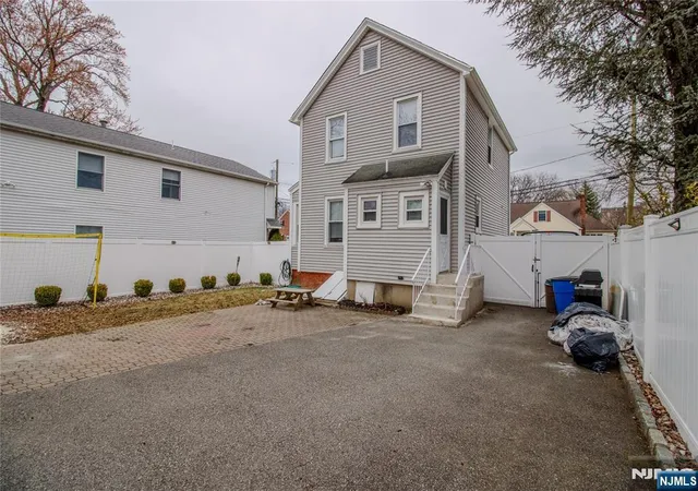 5th image of 316 William St, New Milford, NJ 07646 | MLS# 26030825