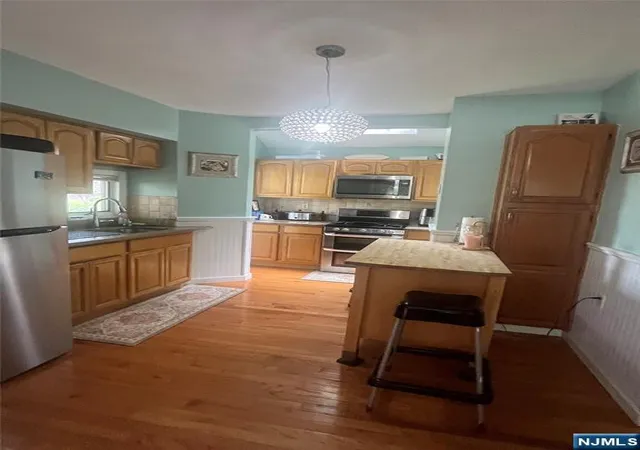 Photo 3 of Single family home for sale at 68 Peachtree Rd, Maplewood, NJ 07040 | MLS# 26030830 | Listing updated on 2026-08-24