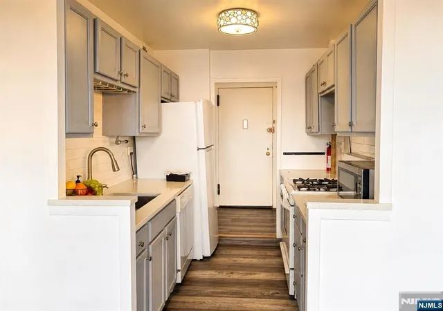 Photo 3 of Condo for sale at 6600 Boulevard East #21J, West New York, NJ 07093 | MLS# 26030852 | Listing updated on 2026-08-15