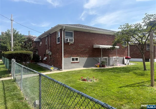 3rd image of 100 Crescent Ave, Cliffside Park, NJ 07010 | MLS# 26030878