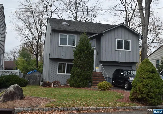 Photo 1 of Single family home for sale at 27 3rd Ave, Roseland, NJ 07068 | MLS# 26030881 | Listing updated on 2026-09-20