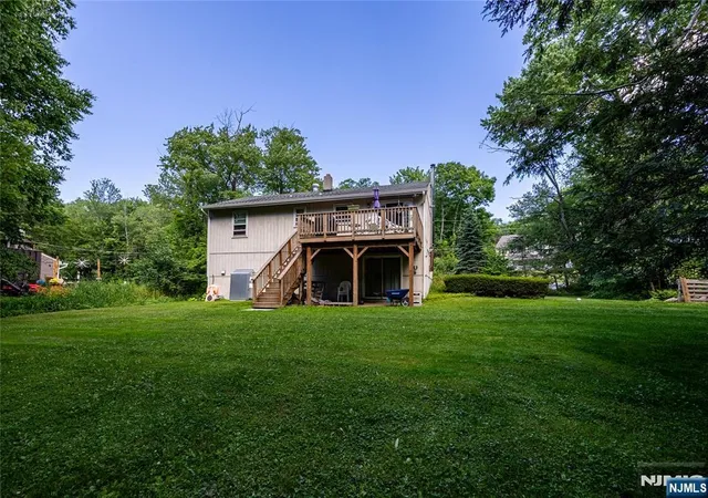 18th image of 103 Alturas Rd, Vernon, NJ 07422 | MLS# 26030896