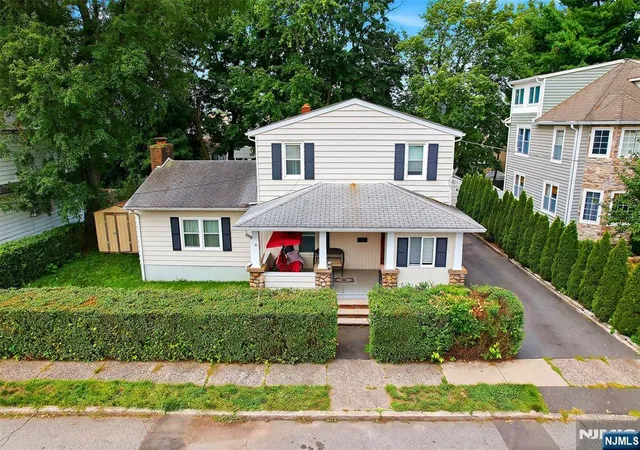 Photo 1 of Single family home for sale at 12 68 6th St, Fair Lawn, NJ 07410 | MLS# 26030909 | Listing updated on 2026-08-22