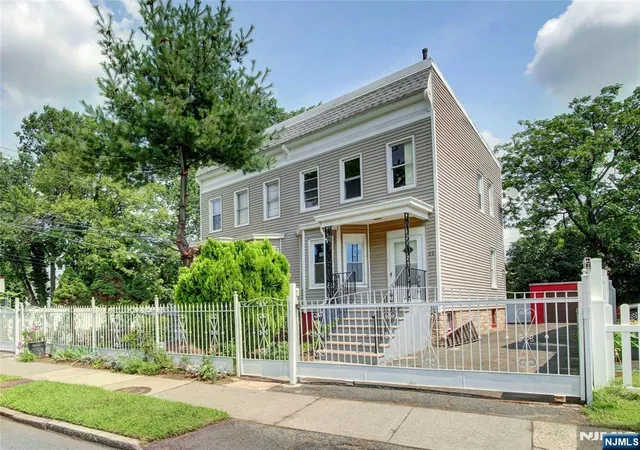 2nd image of 22 Kensington Pl, East Orange, NJ 07017 | MLS# 26030917