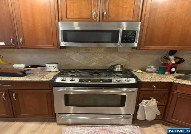 Photo 3 of Townhouse for sale at 421 4Th St, Carlstadt, NJ 07072 | MLS# 26030919 | Listing updated on 2026-08-26