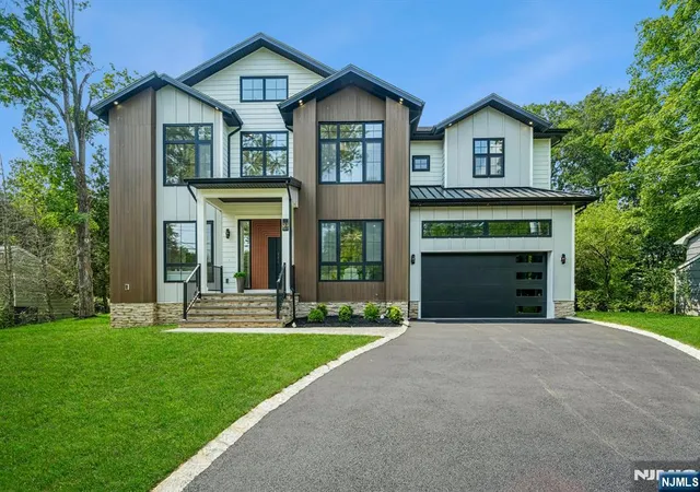 Photo 1 of Single family home for sale at 83 Falcon Rd, Livingston, NJ 07039 | MLS# 26030922 | Listing updated on 2026-09-18