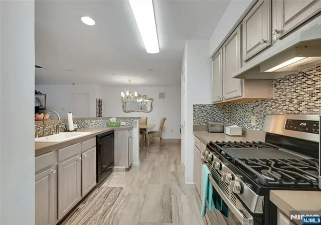 Photo 3 of House for sale at 189 Forest Ave #411, Paramus, NJ 07652 | MLS# 26030935 | Listing updated on 2026-08-18