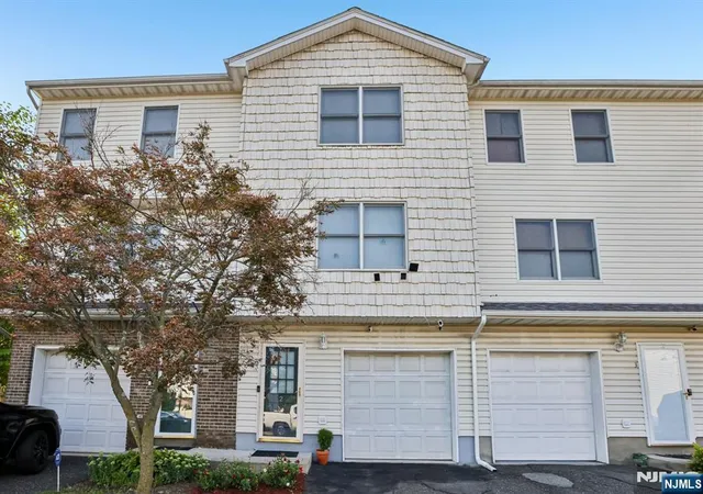 Photo 2 of Sale Pending at 274 Garibaldi Ave #2, Lodi, NJ 07644 | MLS# 26030948 | Listing updated on 2026-09-01