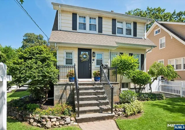 Photo 3 of Sale Pending at 211 Walnut Ave, Bogota, NJ 07603 | MLS# 26030949 | Listing updated on 2026-10-05