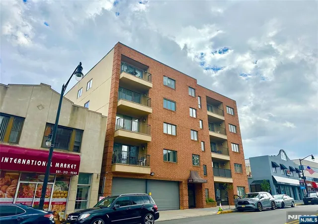 2nd image of 610 Anderson, Cliffside Park, NJ 07010