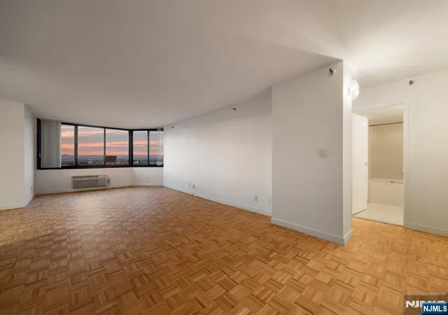 4th image of 1265 15Th St, Fort Lee, NJ 07024