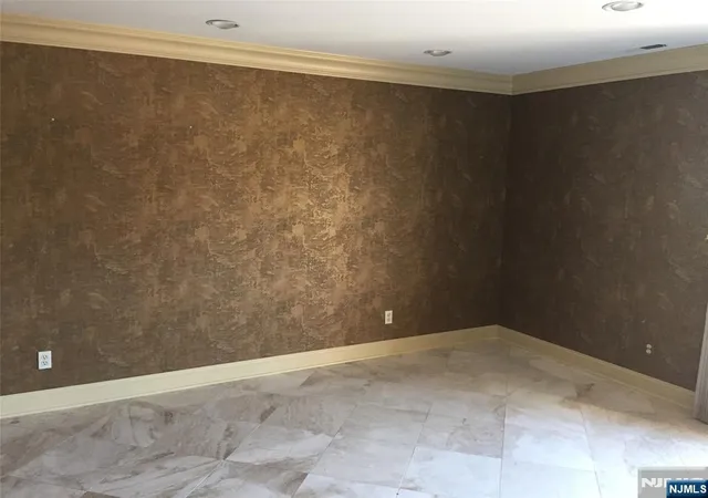 Photo 4 of Condo for sale at 825 Riverside Ave #16, Lyndhurst, NJ 07071 | MLS# 26031087 | Listing updated on 2026-08-23