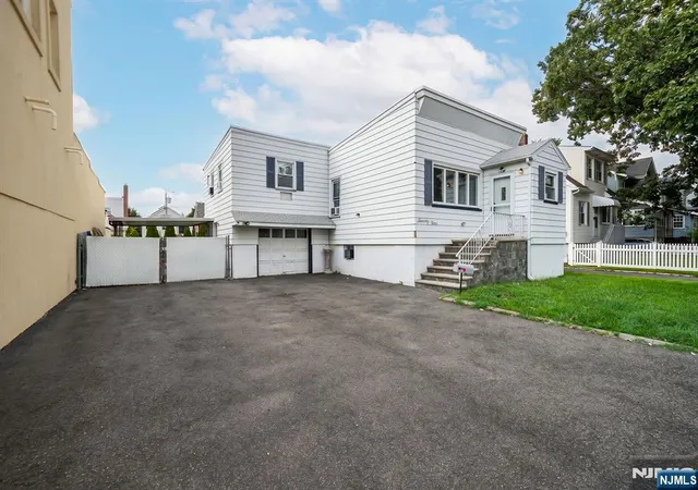 Photo 1 of Land for sale at 79 Moonachie Rd, Moonachie, NJ 07074 | MLS# 26031146 | Listing updated on 2026-08-23
