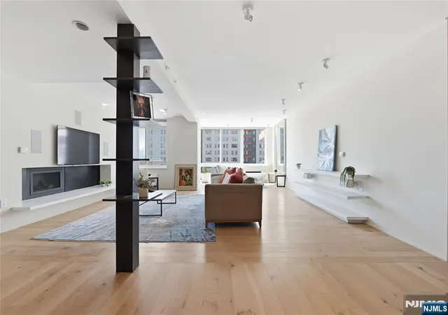 Photo 2 of Condo for sale at 1008 Hudson Park, Edgewater, NJ 07020 | MLS# 26031149 | Listing updated on 2026-08-20