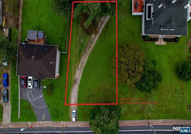 1st image of 8 Newark Pompton Turnpike, Pequannock Township, NJ 07440 | MLS# 26031153