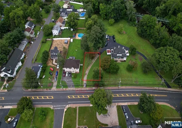 4th image of 8 Newark Pompton Turnpike, Pequannock Township, NJ 07440 | MLS# 26031153