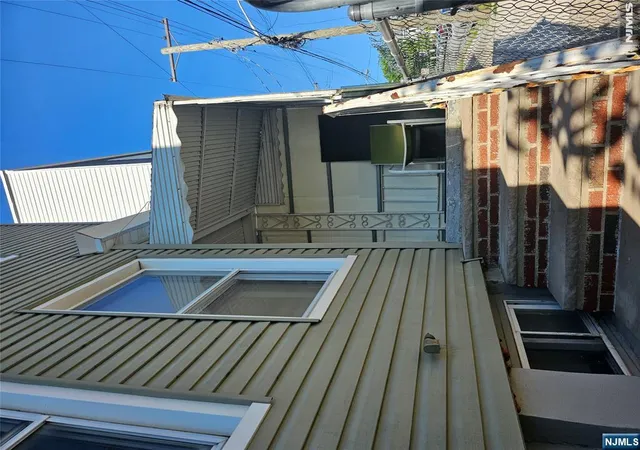 Photo 3 of Single family home for sale at 292 Governor St, Paterson, NJ 07501 | MLS# 26031253 | Listing updated on 2026-08-18