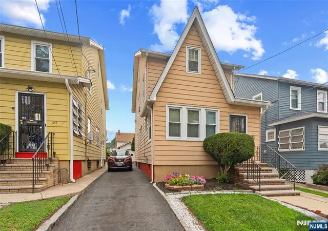 Photo 1 of Single family home for sale at 121 Schofield, Newark, NJ 07106 | MLS# 26031258 | Listing updated on 2026-08-24