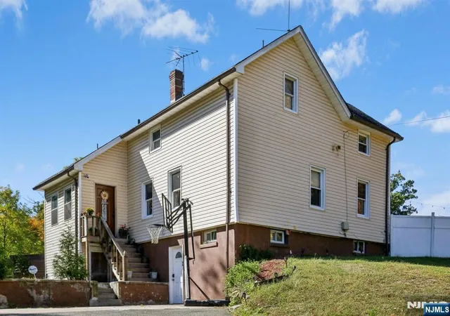 40th image of 369 Queens Ct, Ridgewood, NJ 07450 | MLS# 26031301