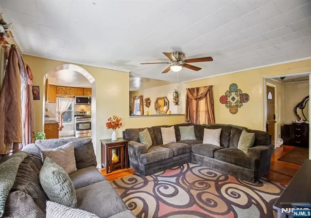 5th image of 369 Queens Ct, Ridgewood, NJ 07450 | MLS# 26031301