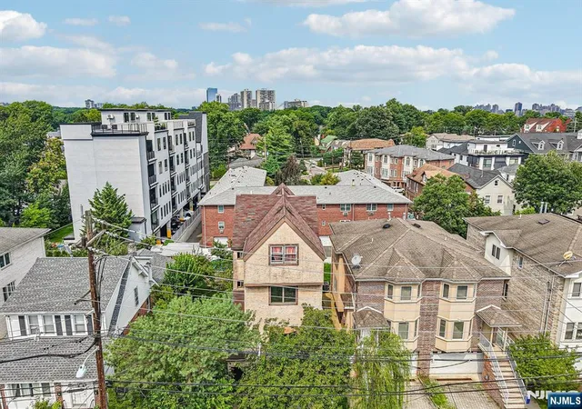 2nd image of 245 Warren Ave, Fort Lee, NJ 07024 | MLS# 26031306