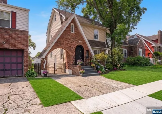 Photo 3 of Single family home for sale at 246 Belleview Ter, Hillside, NJ 07205 | MLS# 26031308 | Listing updated on 2026-08-23