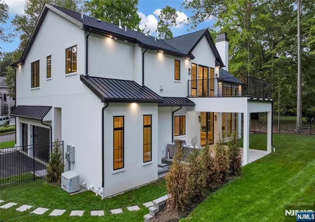 Photo 3 of Single family home for sale at 19 Dearborn Dr, Old Tappan, NJ 07675 | MLS# 26031361 | Listing updated on 2026-09-19
