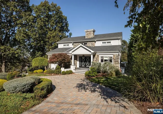 Photo 2 of Sale Pending at 751 Rifle Camp Rd, Woodland Park, NJ 07424 | MLS# 26031389 | Listing updated on 2026-09-01