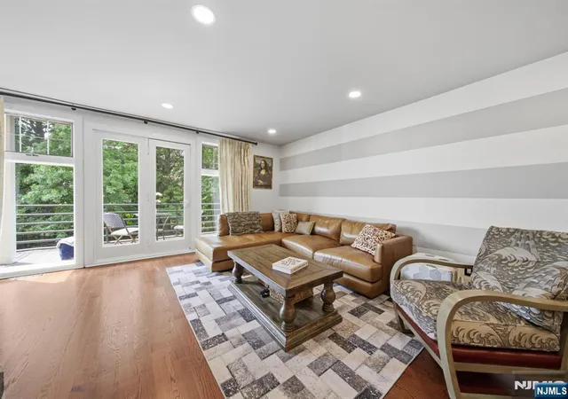 1st image of 31 Grand Cove Wy #E31, Edgewater, NJ 07020 | MLS# 26031401