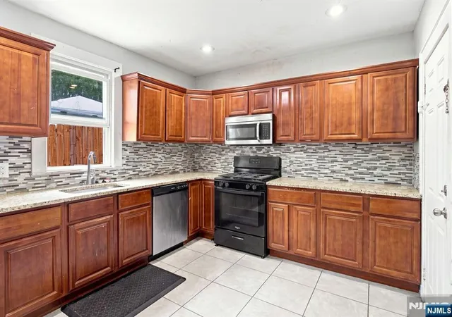 5th image of 283-285 Smith St, Newark, NJ 07106 | MLS# 26031451
