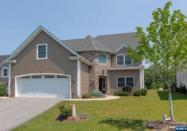 1st image of 67 Bluffs Ct, Hamburg, NJ 07419 | MLS# 26031465