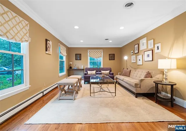 Photo 2 of Single family home for sale at 285 Dunham Pl, Glen Rock, NJ 07452 | MLS# 26031483 | Listing updated on 2026-08-23