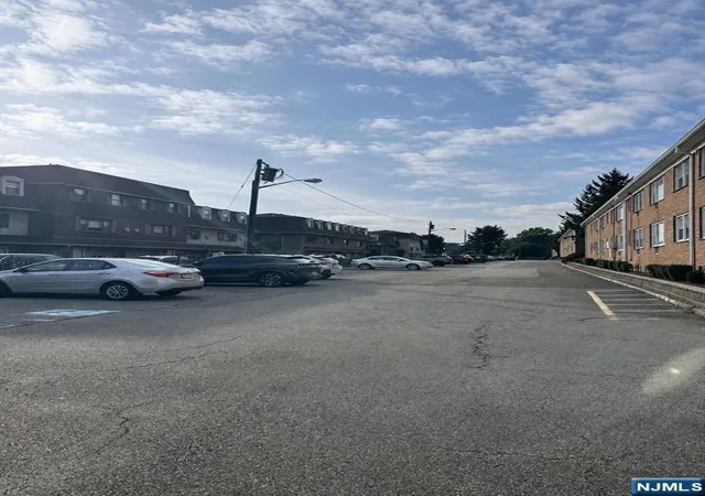 10th image of 565 Grove #F-12, Clifton, NJ 07013 | MLS# 26031504
