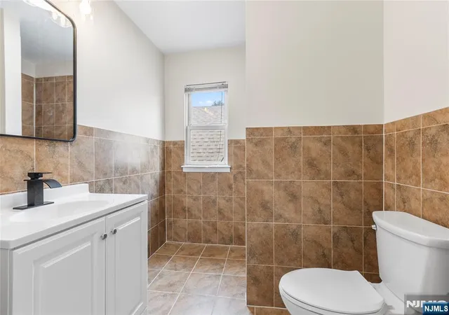 42nd image of 35 16th St, East Orange, NJ 07017 | MLS# 26031505