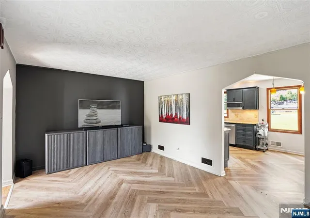 Photo 3 of Single family home for sale at 74 Starmond Ave, Clifton, NJ 07013 | MLS# 26031514 | Listing updated on 2026-09-05