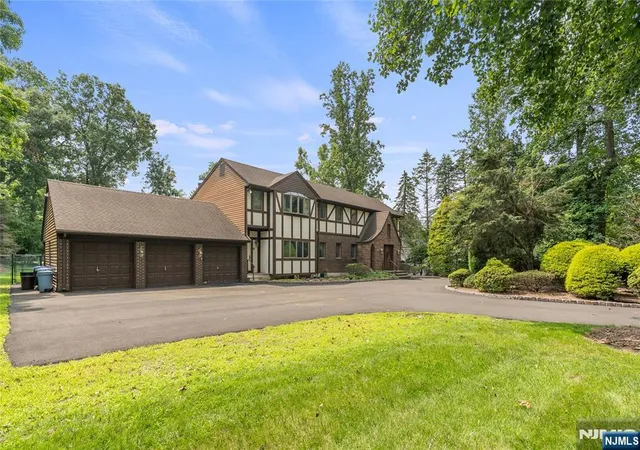 1st image of 81 Old Tappan Rd, Old Tappan, NJ 07675 | MLS# 26031542