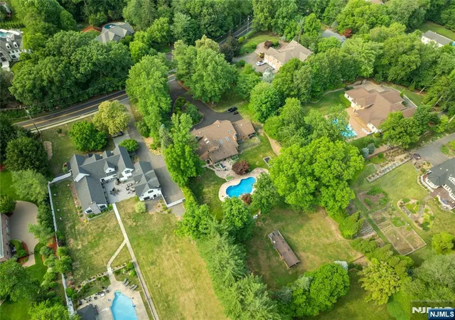 Photo 4 of Sale Pending at 81 Old Tappan Rd, Old Tappan, NJ 07675 | MLS# 26031542 | Listing updated on 2026-09-14