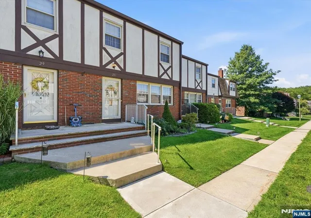 1st image of 28 Tudor Pl, Mount Olive Township, NJ 07828 | MLS# 26031544