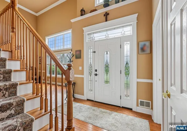 Photo 3 of Sale Pending at 176 Fox Hill Ct, Jefferson Township, NJ 07849 | MLS# 26031555 | Listing updated on 2026-09-10