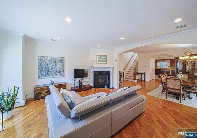 2nd image of 305 E Harriet Ave #B, Palisades Park, NJ 07650 | MLS# 26031564