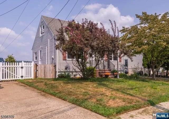 Photo 3 of Single family home for sale at 26 Edward Ct, Clifton, NJ 07011 | MLS# 26031603 | Listing updated on 2026-09-15
