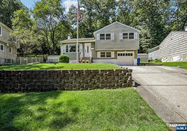 1st image of 89 Knolls Rd, Bloomingdale, NJ 07403 | MLS# 26031627